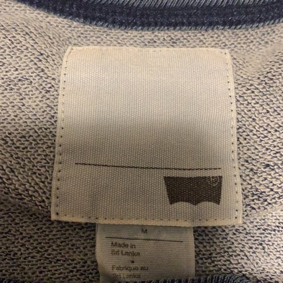 Levi’s Blue Boho Print Sweatshirt - Women’s Size Medium - Picture 6 of 6